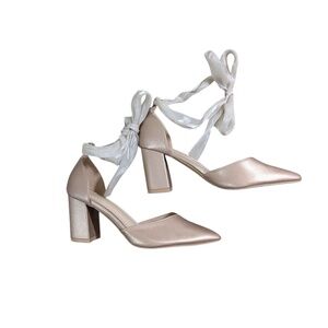 Gold/champagne Pointed Toe Heels Size 7.5